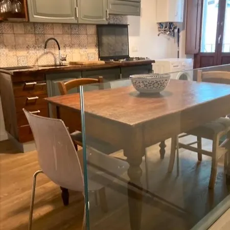 Apartment Vico Al 23, In Pieno Centro Storico