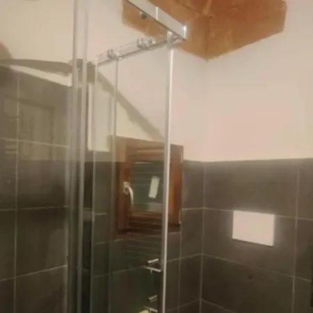 Vico Al 23, In Pieno Centro Storico *